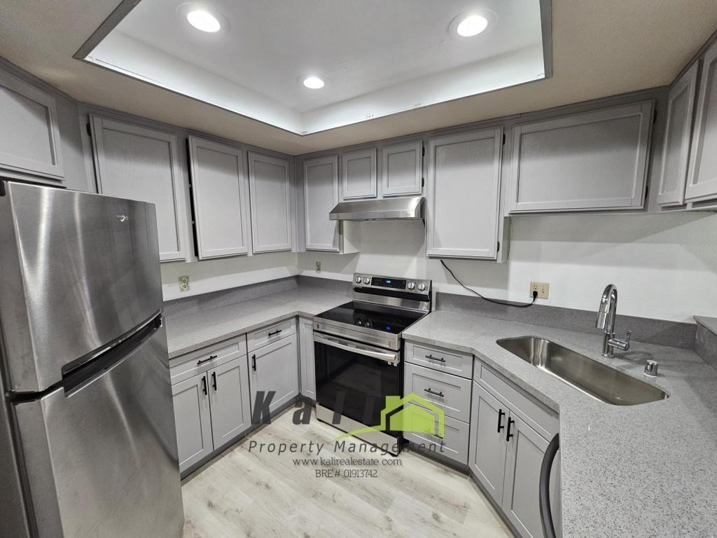 3926 60th St - Photo 4 of 18