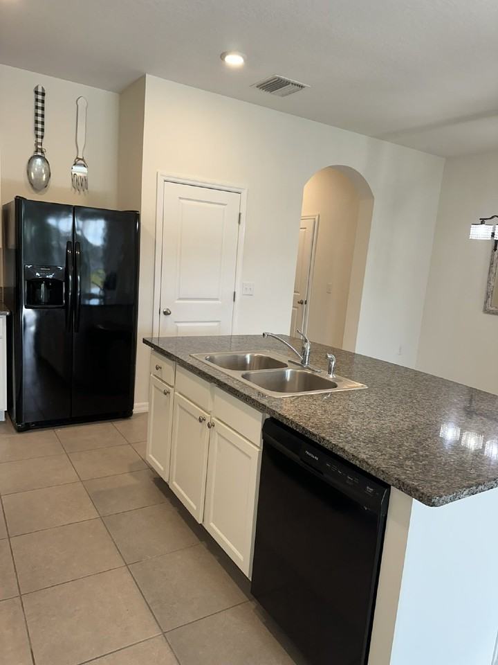 8613 Falling Blue Pl - Photo 4 of 35