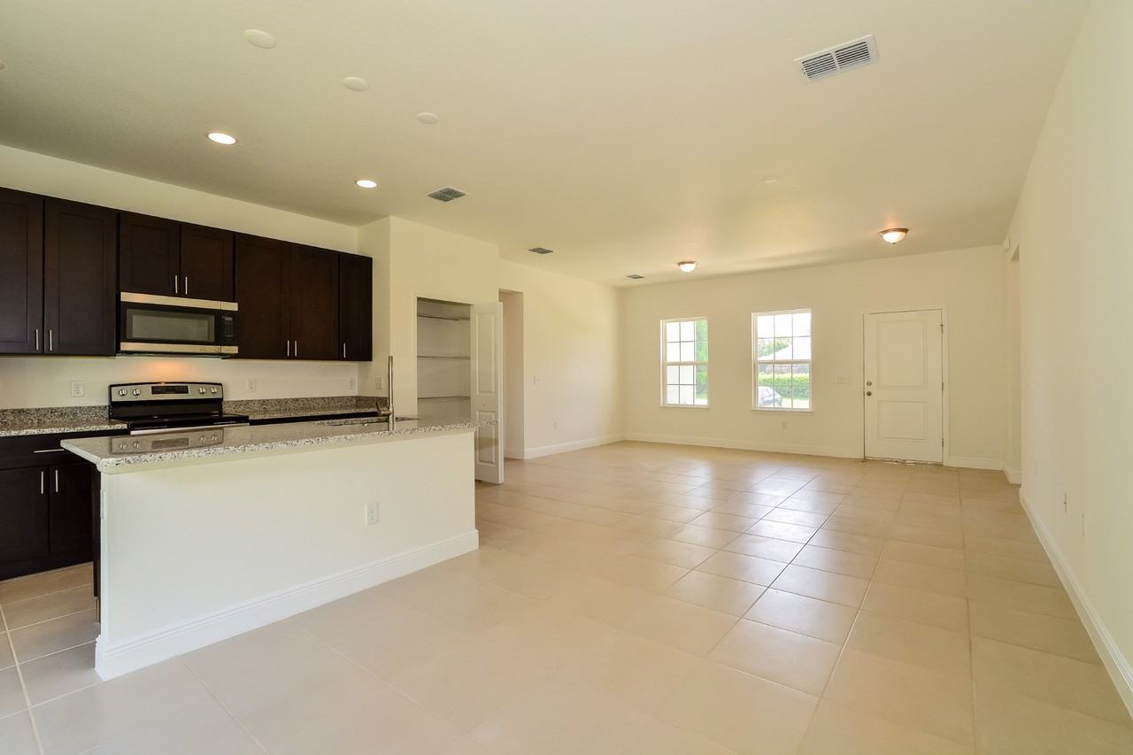 16627 Sw 25th Terrace Rd - Photo 3 of 14