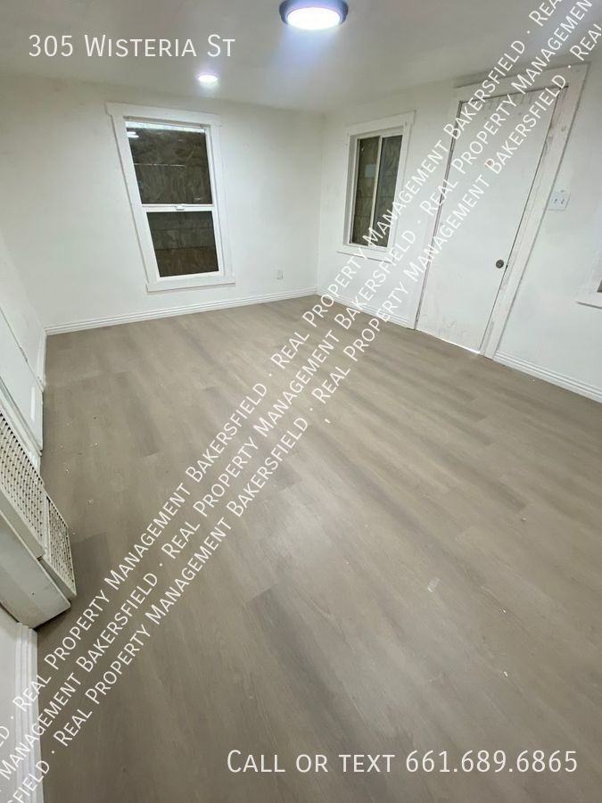 305 Wistaria St - Photo 2 of 7