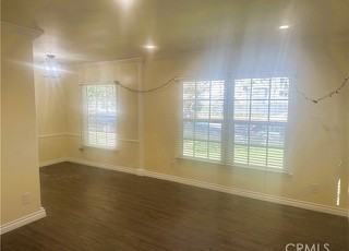 10442 Riverside Dr - Photo 2 of 13