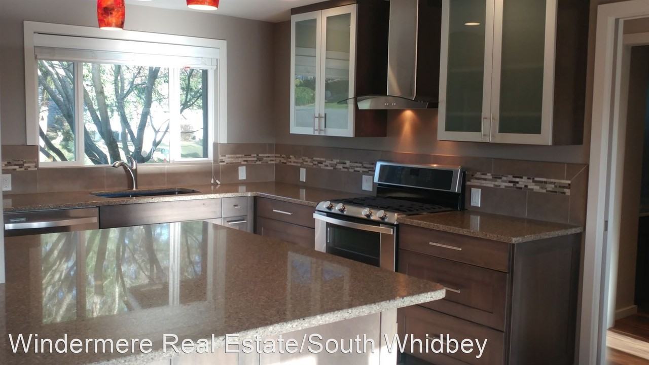 2474 Hillis Dr - Photo 3 of 20