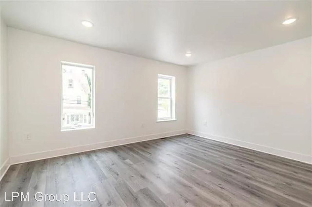 737 Atlantic St - Photo 2 of 42