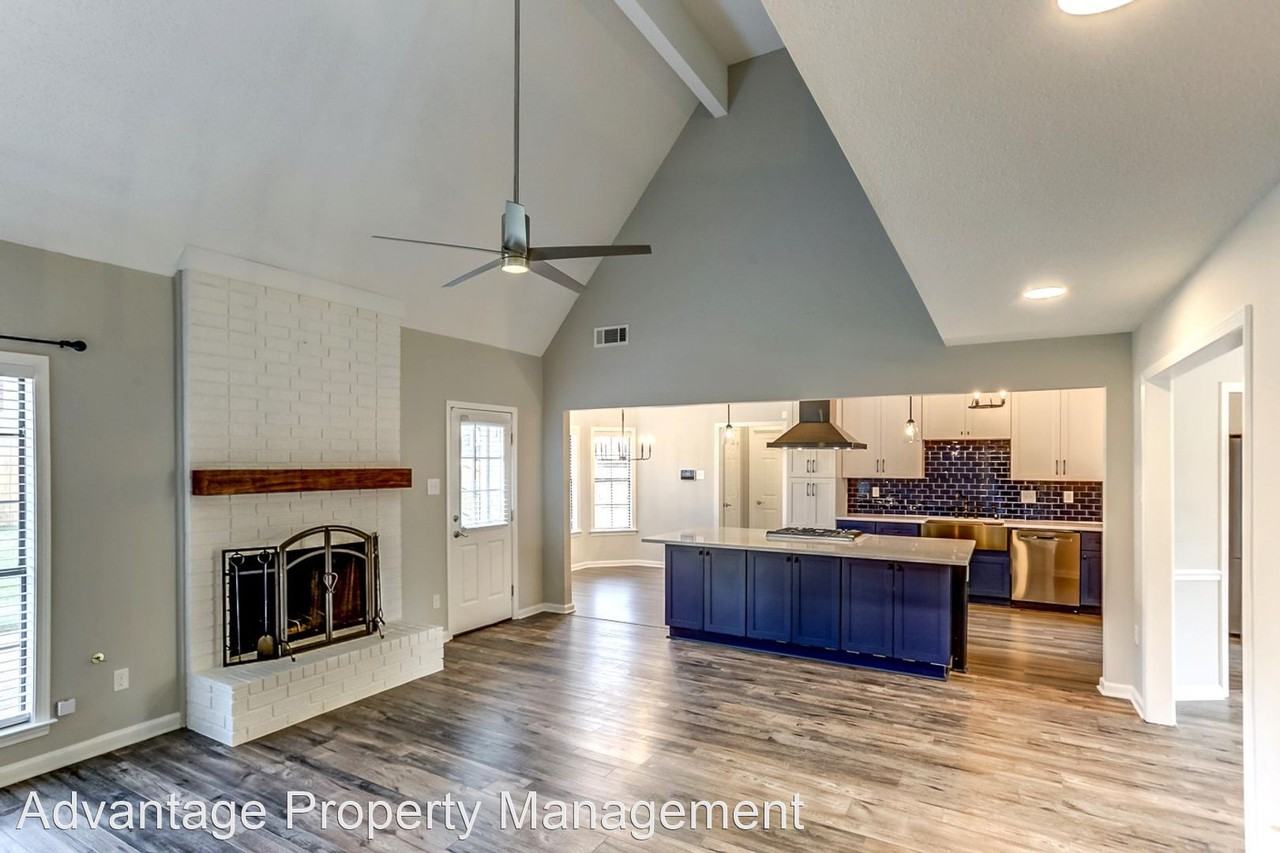 3106 Valley Lake Dr - Photo 3 of 36