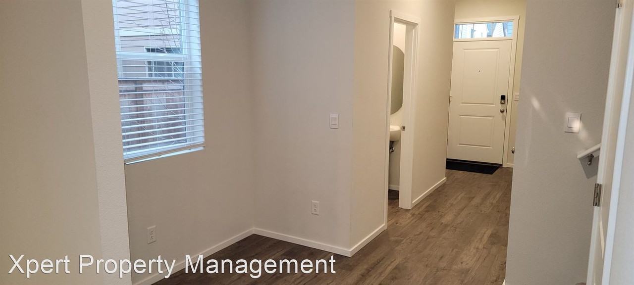 5960 Ne 80th Ct - Photo 2 of 18