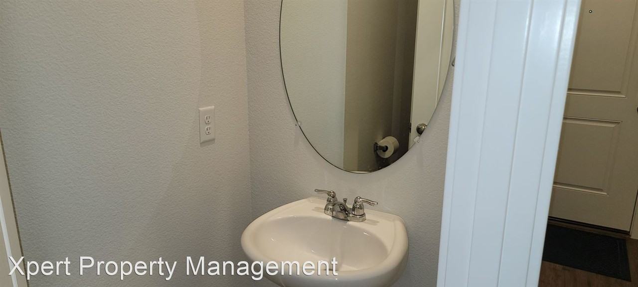 5960 Ne 80th Ct - Photo 3 of 18
