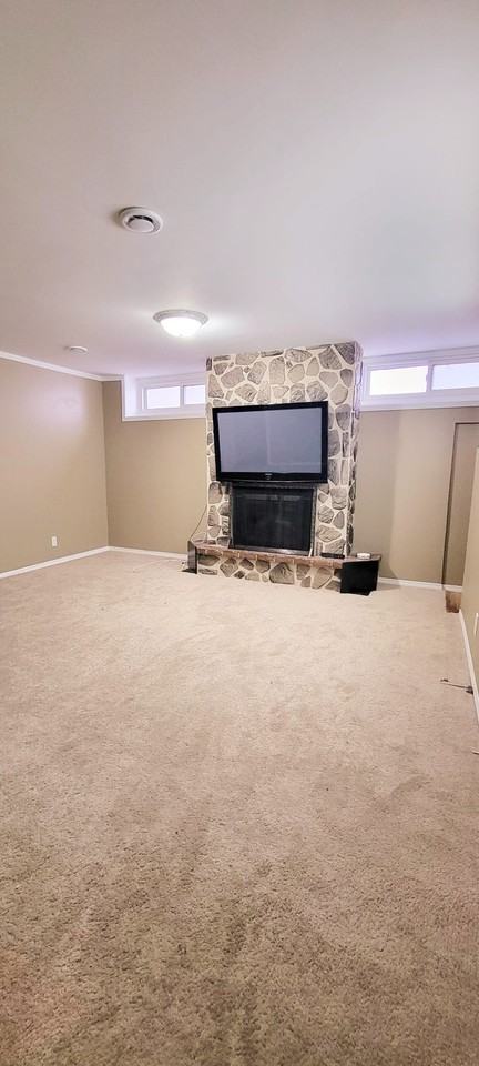 1198 Chancellor Dr #1 - Photo 3 of 4