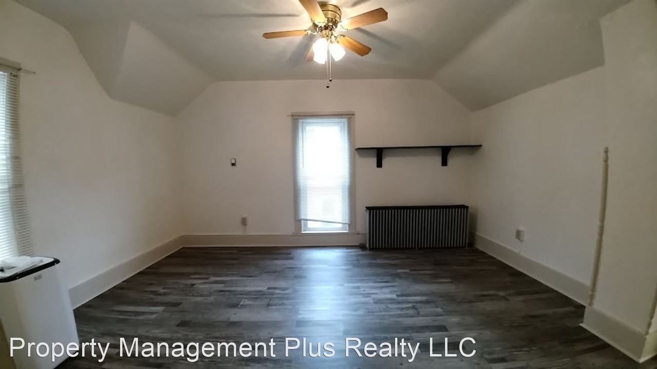 319 Pratt St - Photo 2 of 15