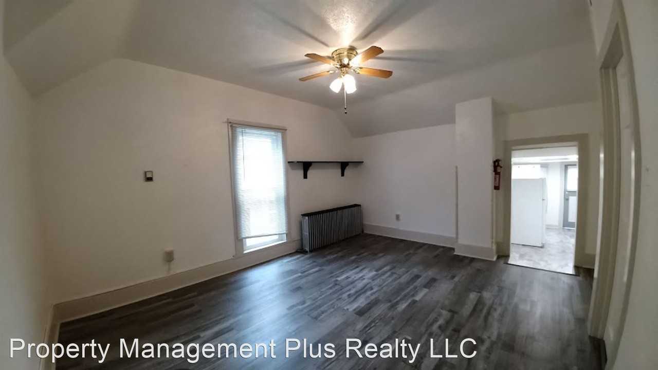 319 Pratt St - Photo 3 of 15