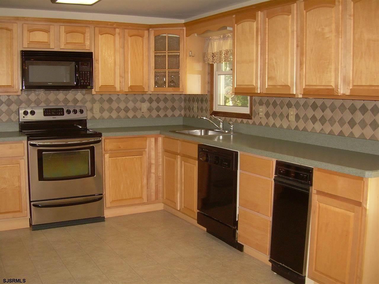 7444 Smith Ave - Photo 3 of 8