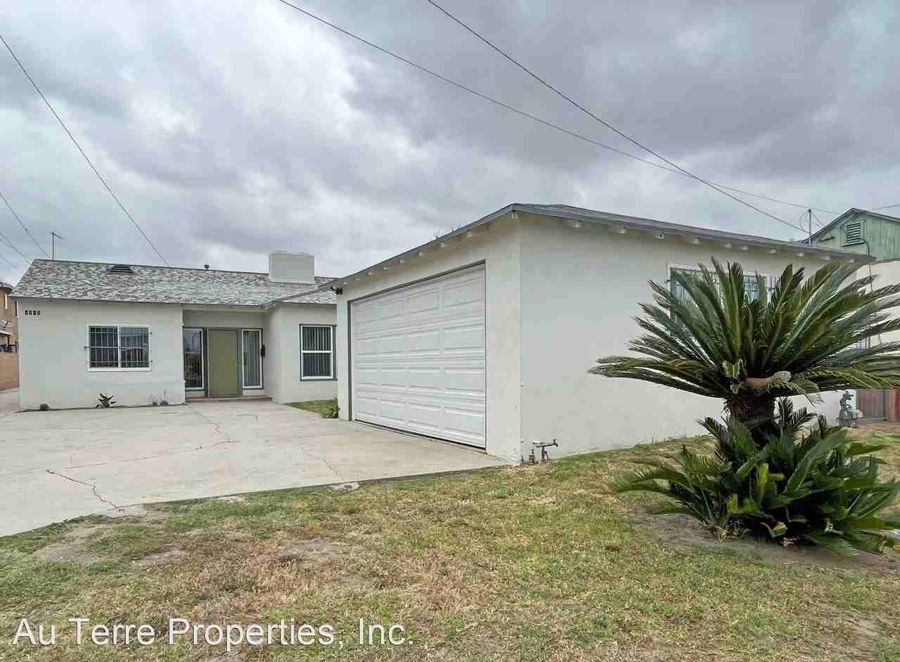 4811-4815 Santa Ana Street - Photo 3 of 15