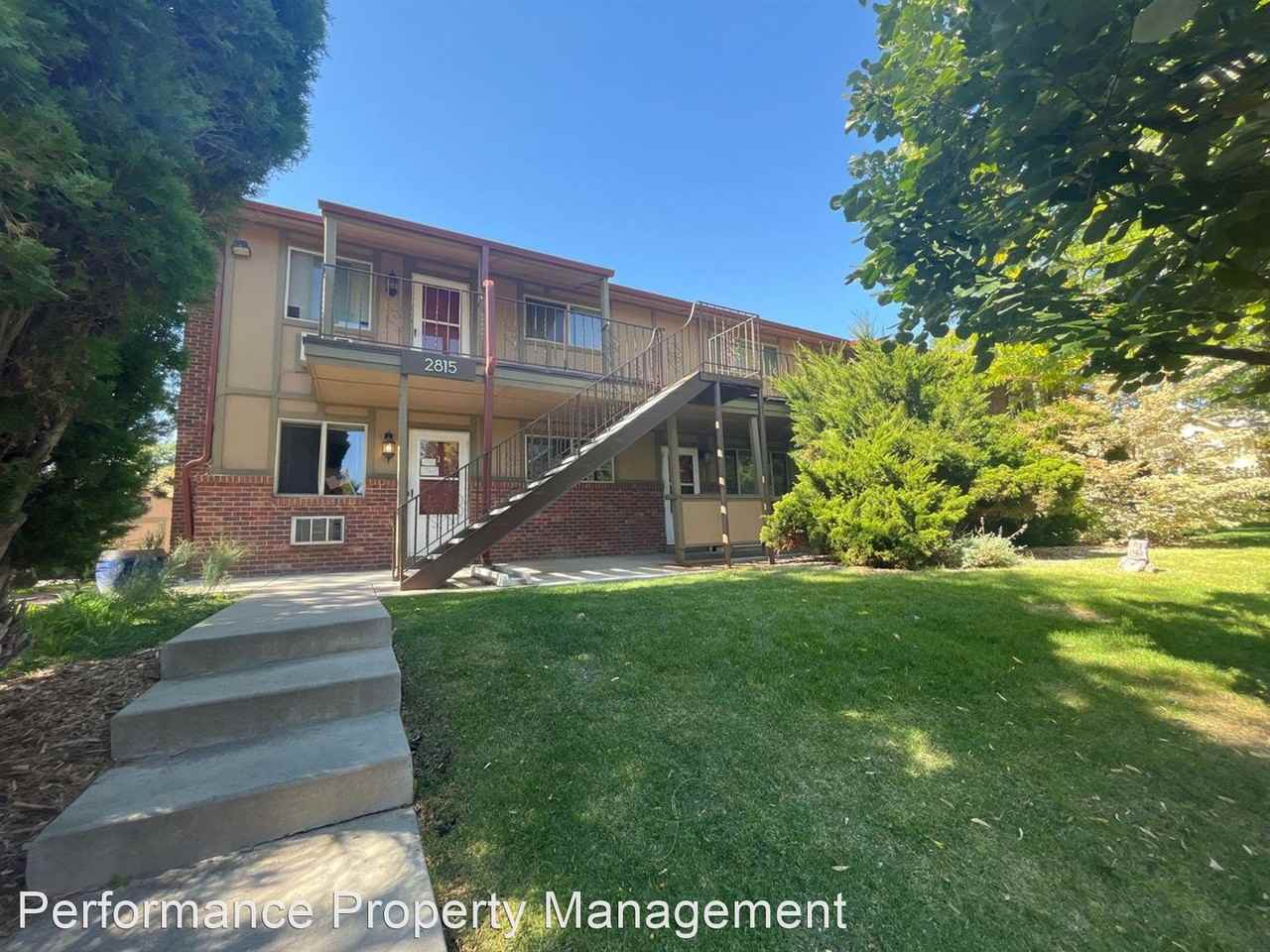 Newly Renovated 2 Bedroom/ 1 Bathroom blocks from Sloan's Lake