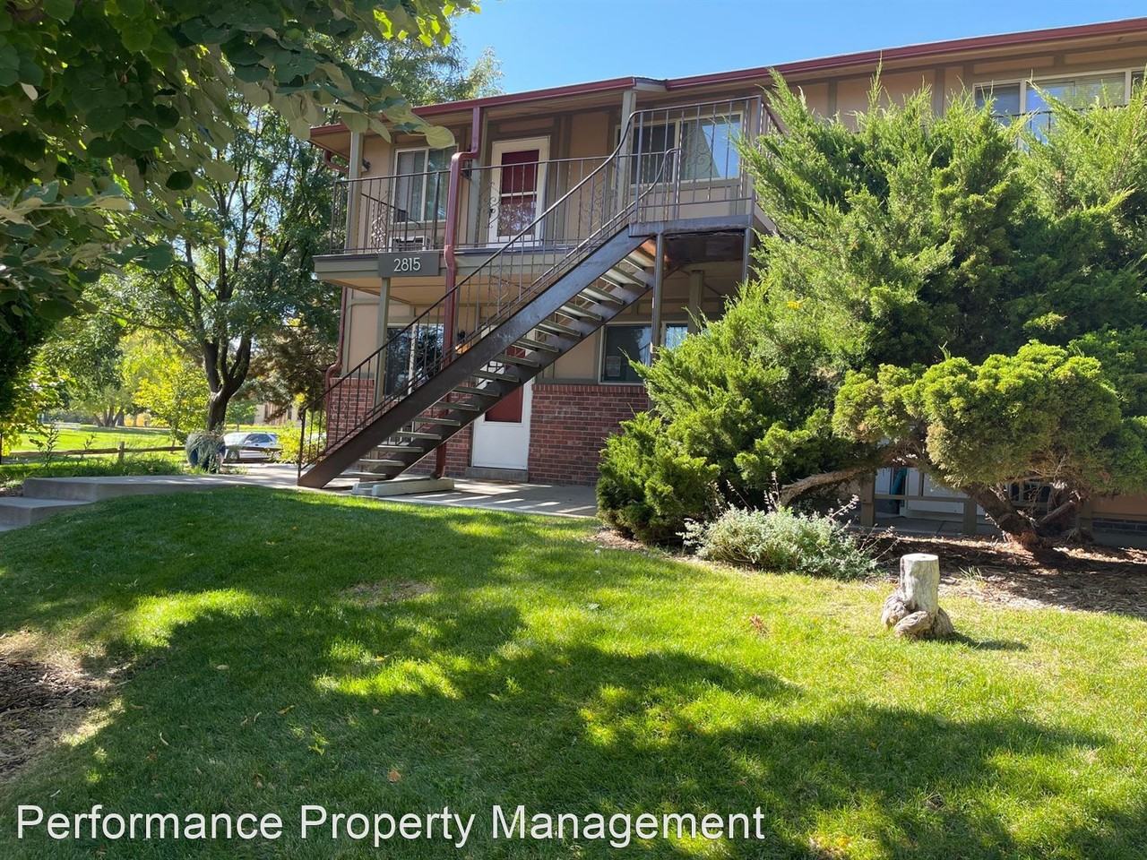 Newly Renovated 2 Bedroom/ 1 Bathroom blocks from Sloan's Lake & Edgewater!!!! - Photo 2 of 8