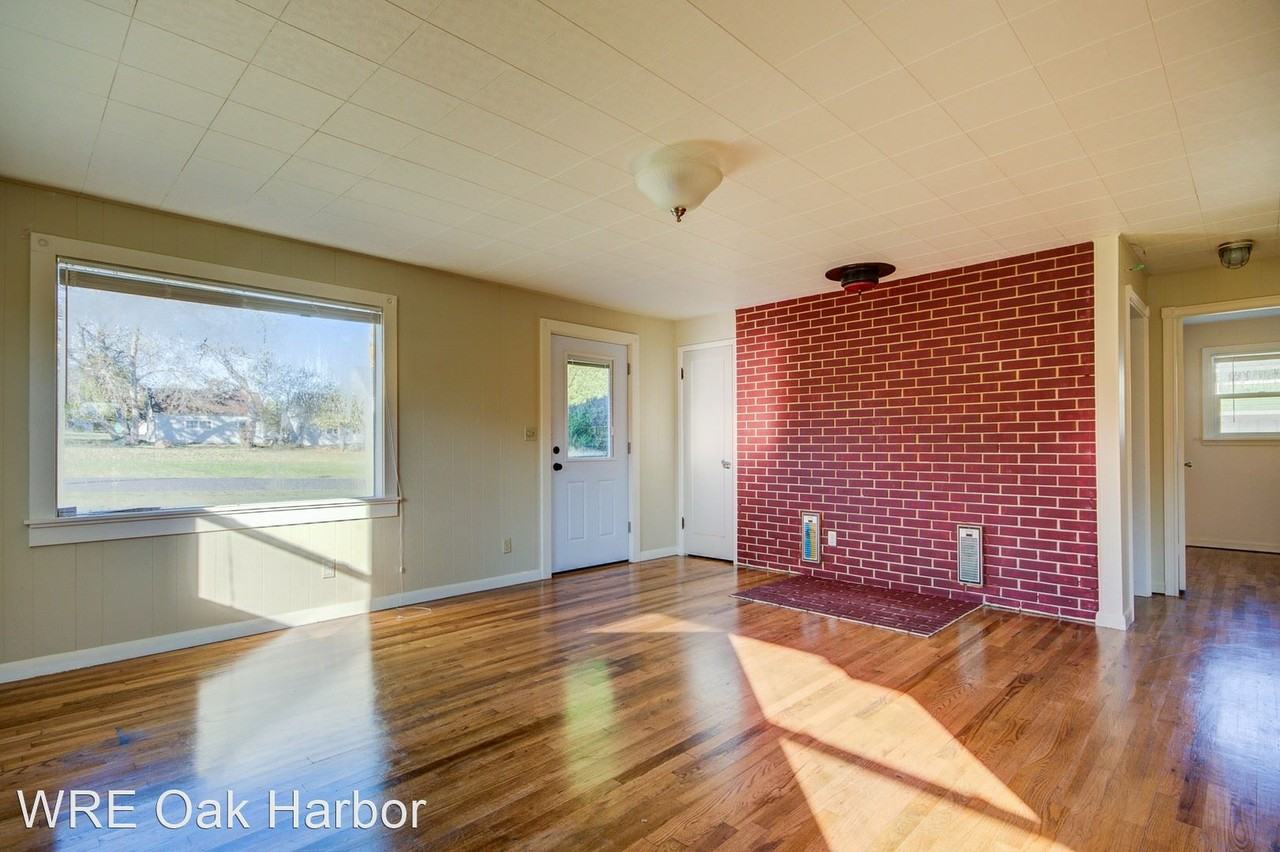 701 Ne Haller St - Photo 2 of 15