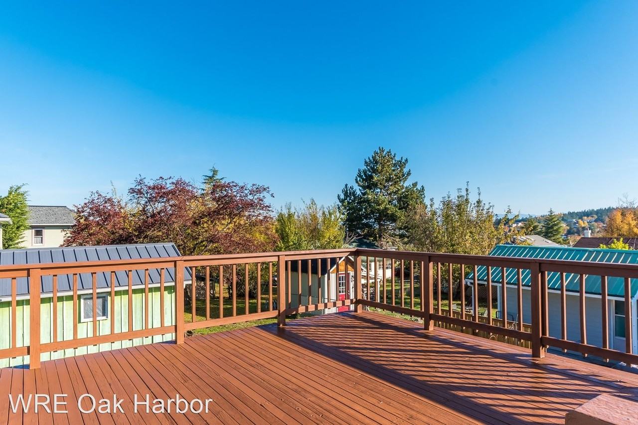 701 Ne Haller St - Photo 3 of 15