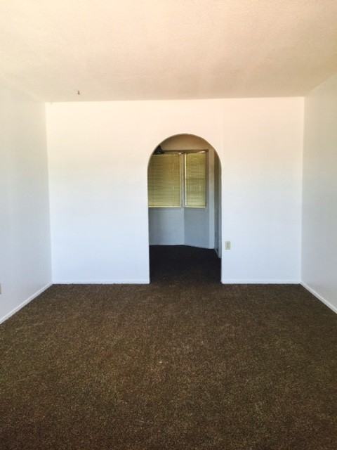 5208 Nome Ave - Photo 3 of 14