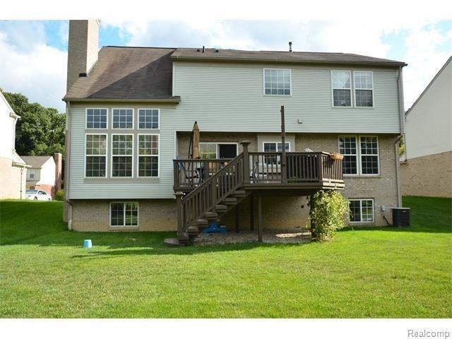 3244 Yosemite Dr - Photo 3 of 10