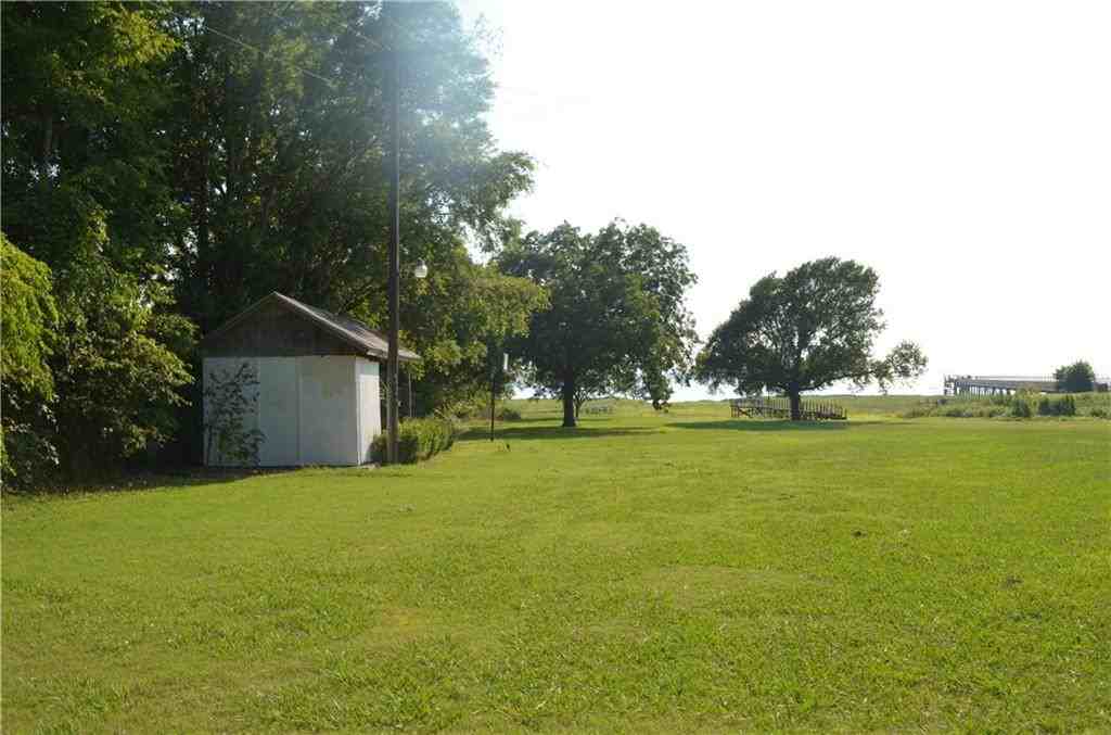 8206 Co Rd 3415 - Photo 2 of 16