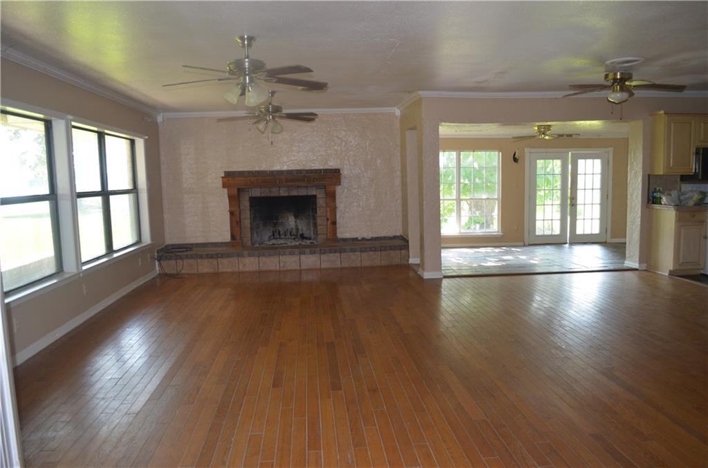 8206 Co Rd 3415 - Photo 3 of 16