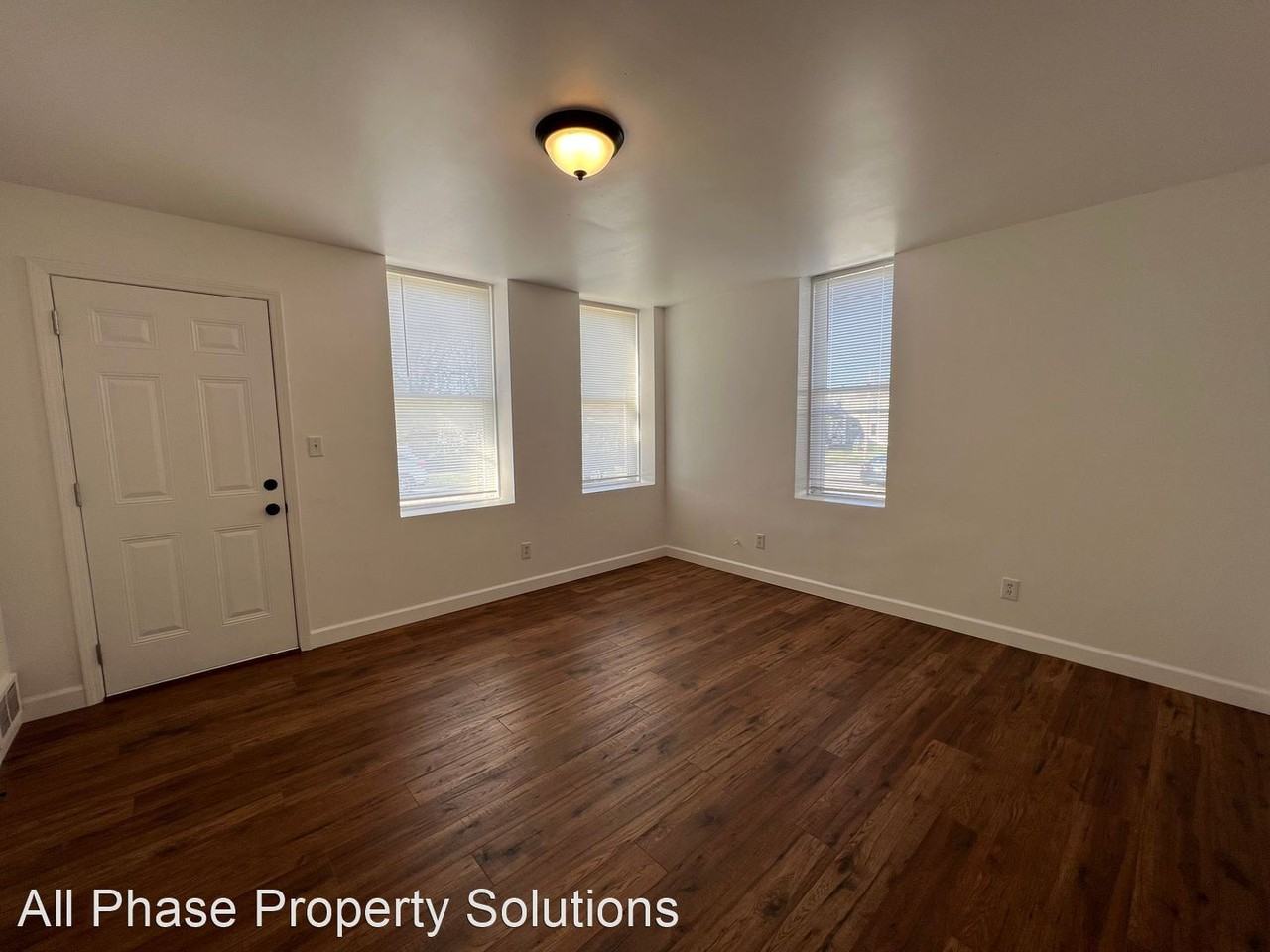 647-649 Ohio St. - Photo 2 of 7