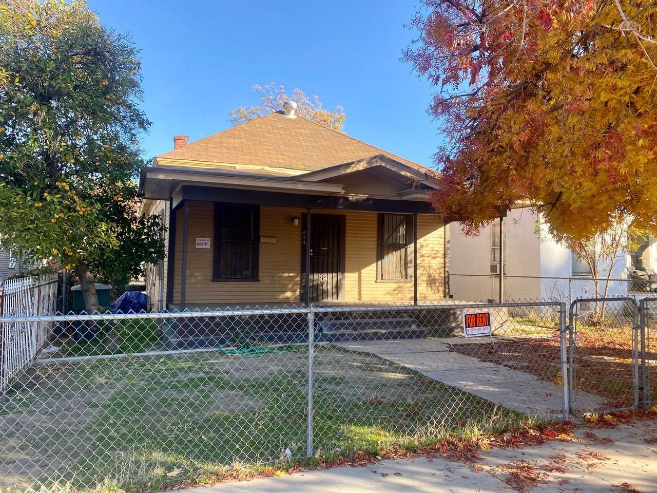 244 N U St - Photo 2 of 14