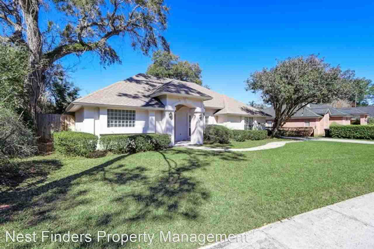 1930 Melrose Plantation Dr - Photo 3 of 50