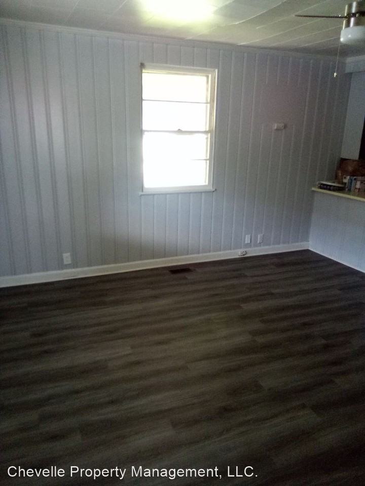 402 Jefferson St - Photo 3 of 9