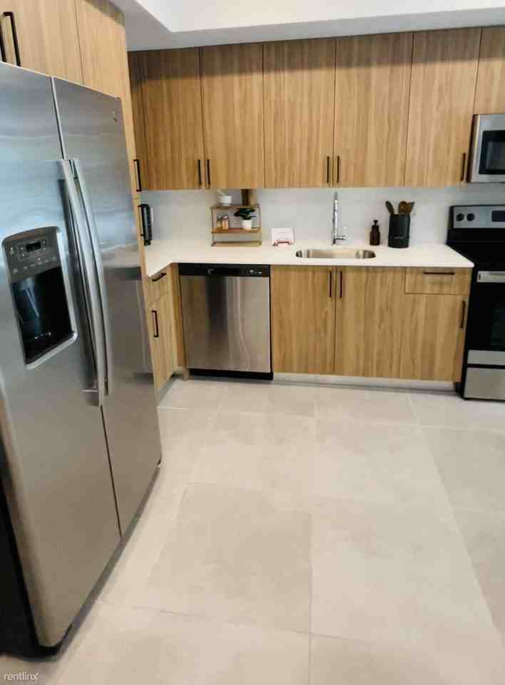 1200 SW 67th Ave - Photo 2 of 15