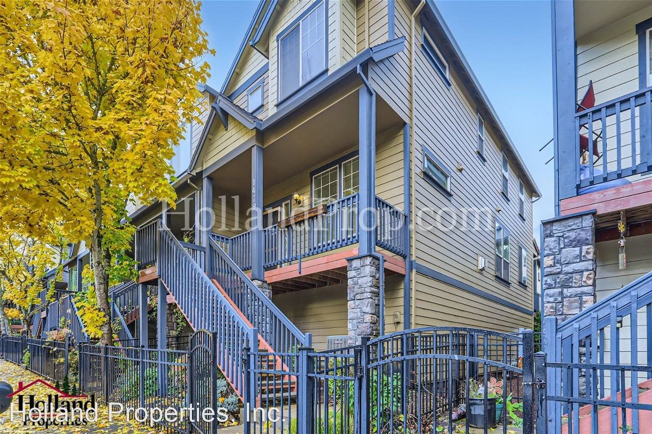 1479 Ne Alexandria Pl - Photo 2 of 31