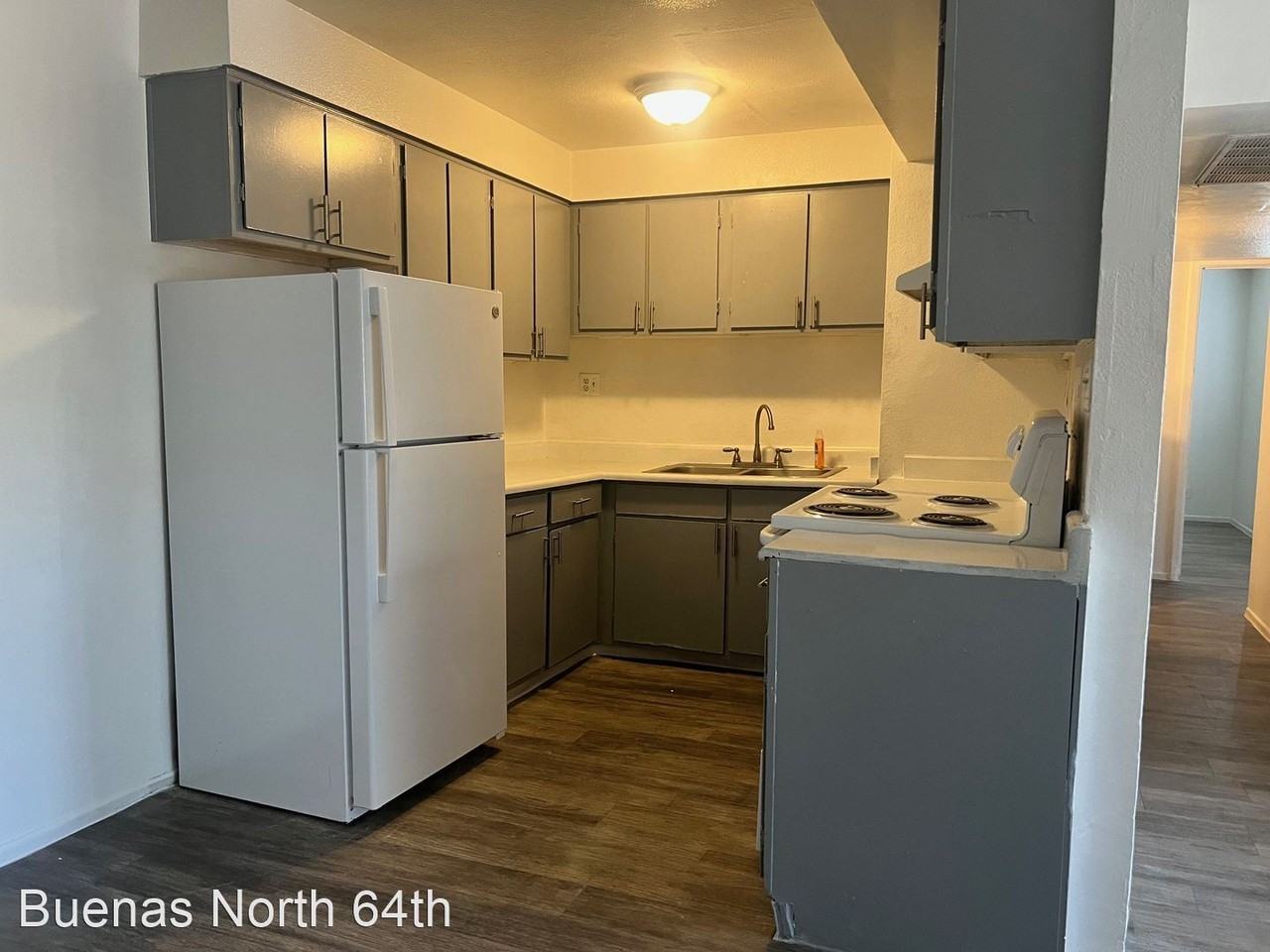 6301 N 64th Drive - Photo 3 of 7