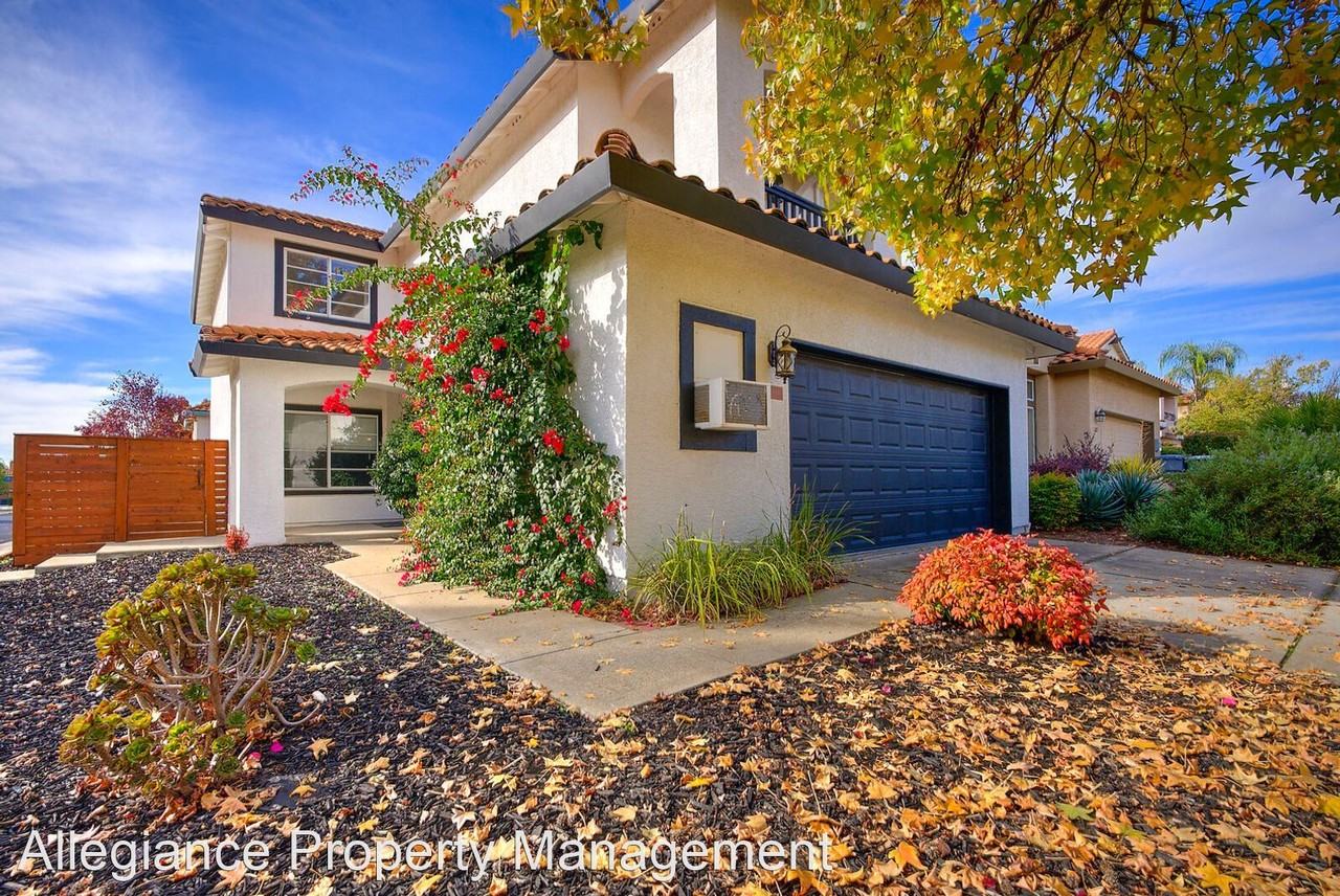 2701 San Marcos Ct - Photo 2 of 29