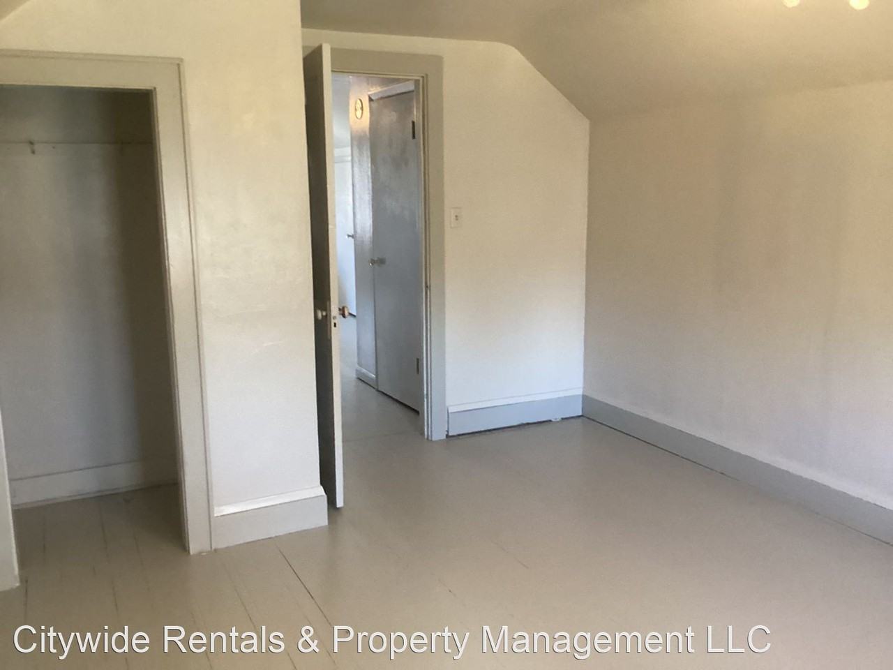 3722 N 15th St - Photo 3 of 11