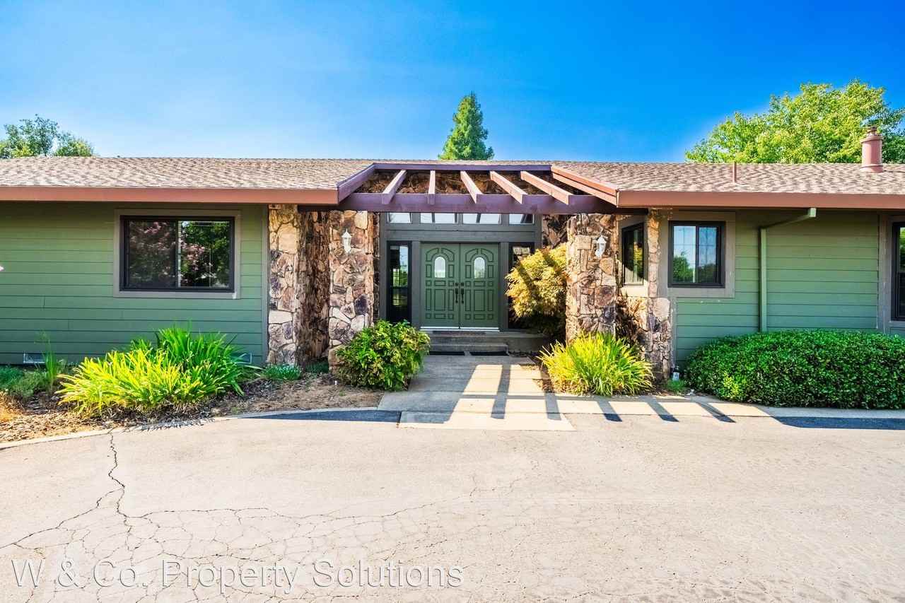 15715 Johnson Rd - Photo 3 of 37