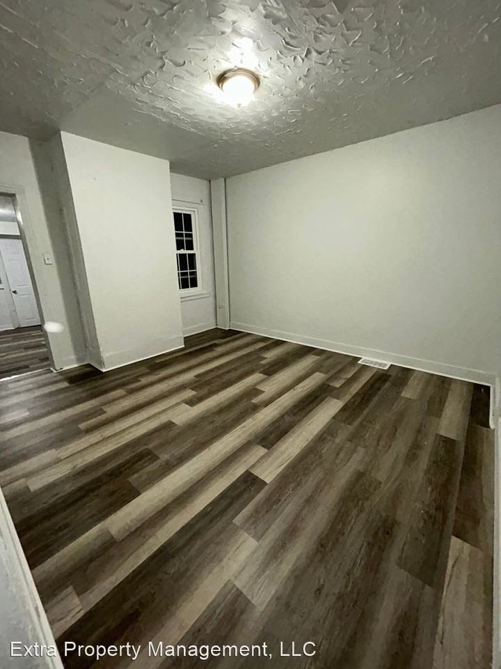 65 Spring St - Photo 2 of 10