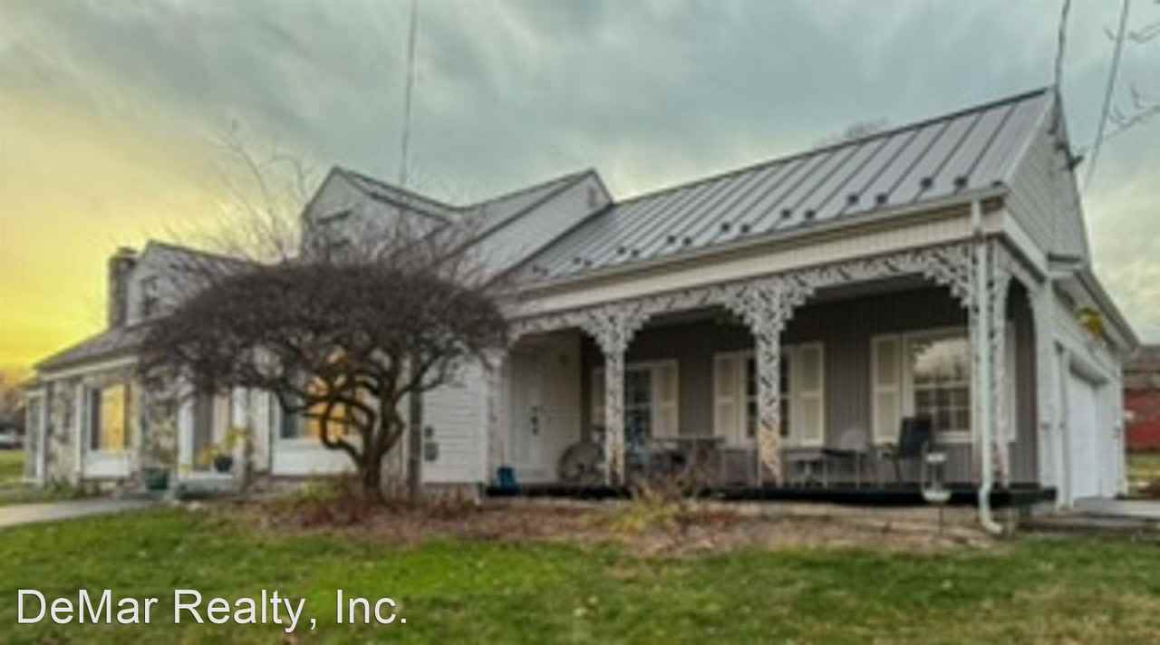 930 Mansell Dr - Photo 3 of 34