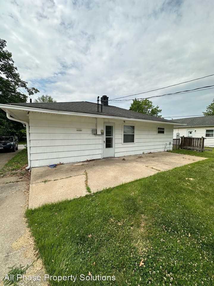 1711 S Granview Dr - Photo 3 of 11