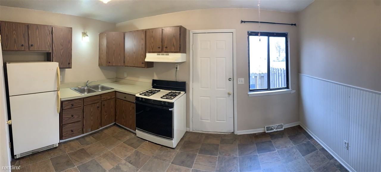 117 Peony St Sw - Photo 3 of 7