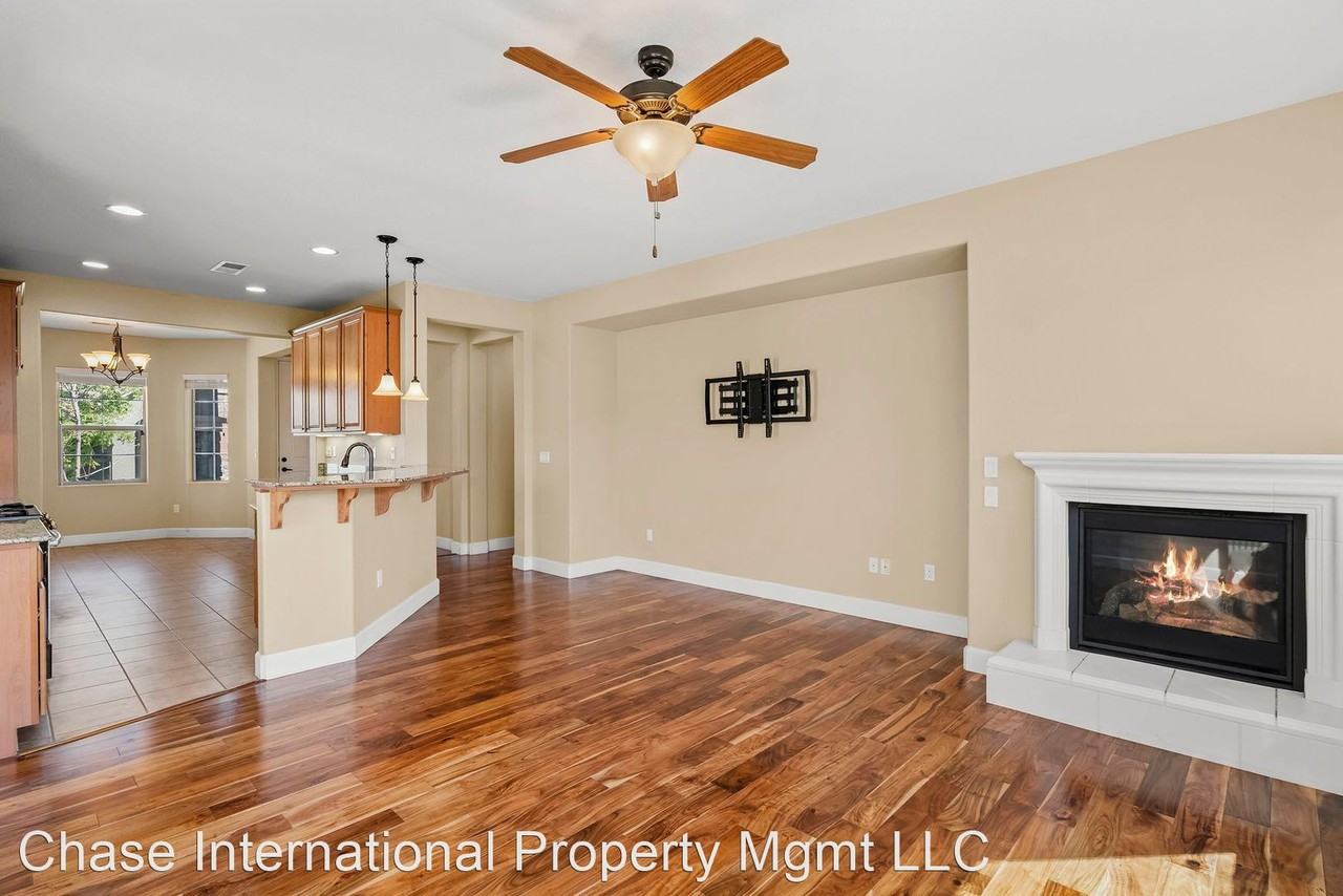 424 Merganser Ln - Photo 3 of 17