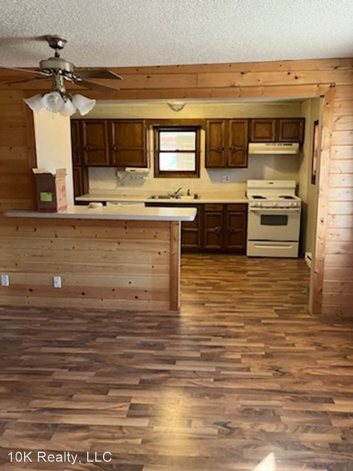 310 3rd Ave - Photo 2 of 6