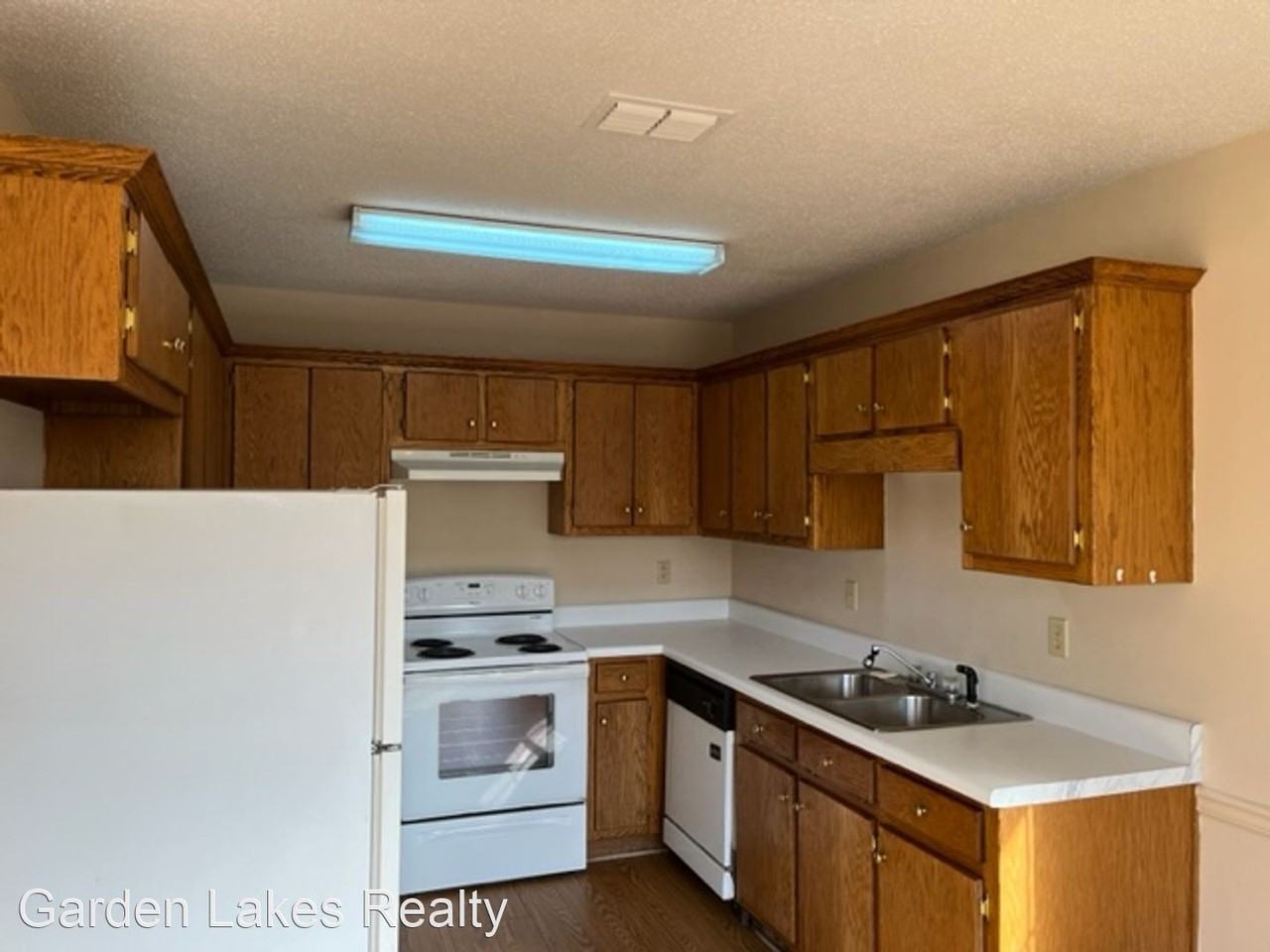 4 Rockcreek Drive & 369 Mathis Drive - Photo 3 of 10