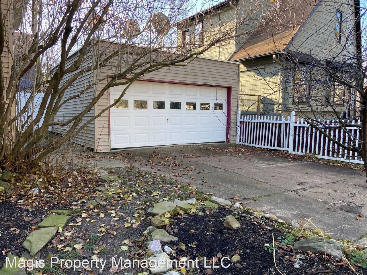 344 Beard Avenue - Photo 3 of 29