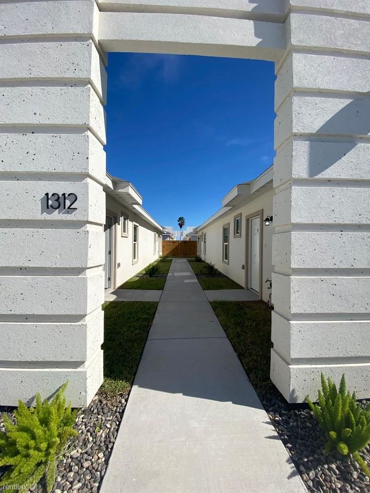 1312 Lore Dr - Photo 2 of 21