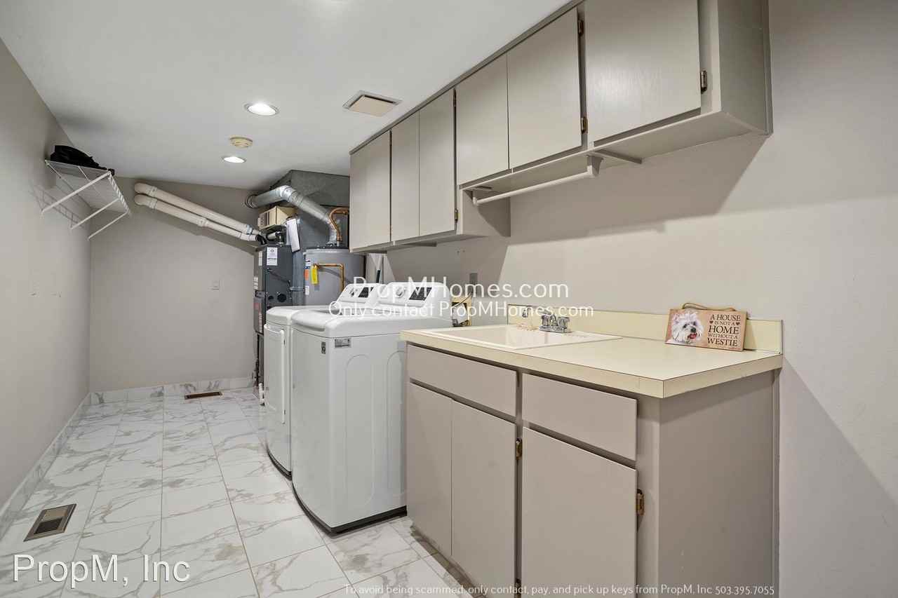 19770 Wildwood Dr - Photo 2 of 50