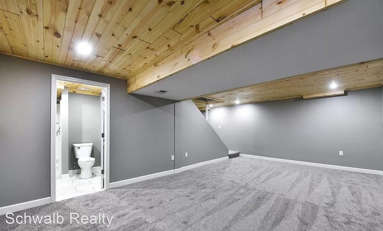 7426 Grover St - Photo 2 of 17