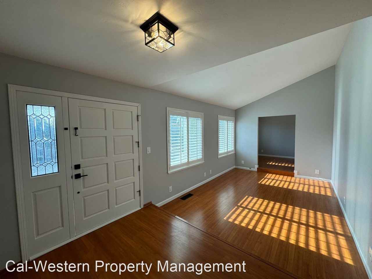 864 Fourier Dr - Photo 3 of 36