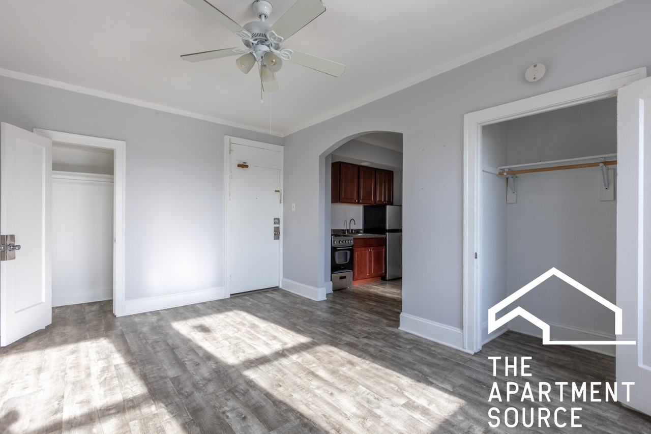 6930 N Greenview Ave #502 - Photo 5 of 15