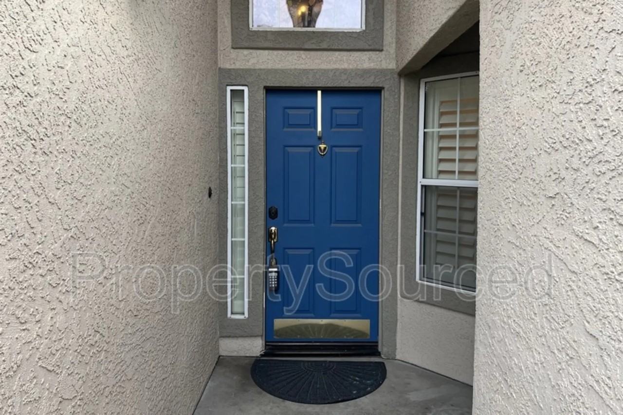 521 Pecan Dr - Photo 3 of 35