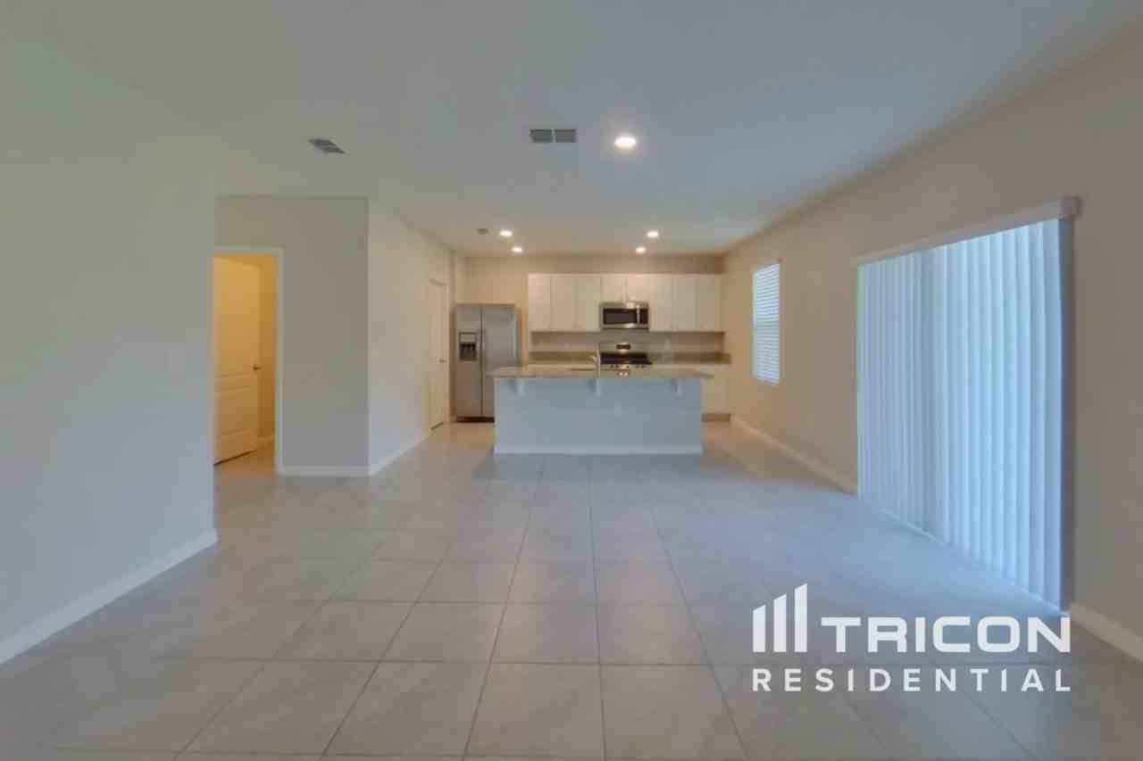 271 271 Lazio Circle Debary FL - Photo 3 of 18