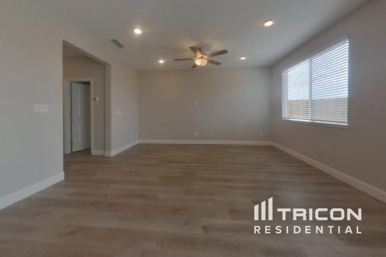 2532 Gold Brook St - Photo 2 of 20