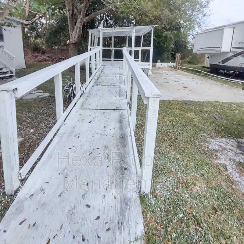 2511 Farm To Marketrd N - Photo 7 of 10